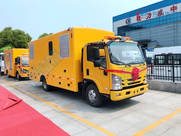 五十鈴電源車移動(dòng)式電源保障車